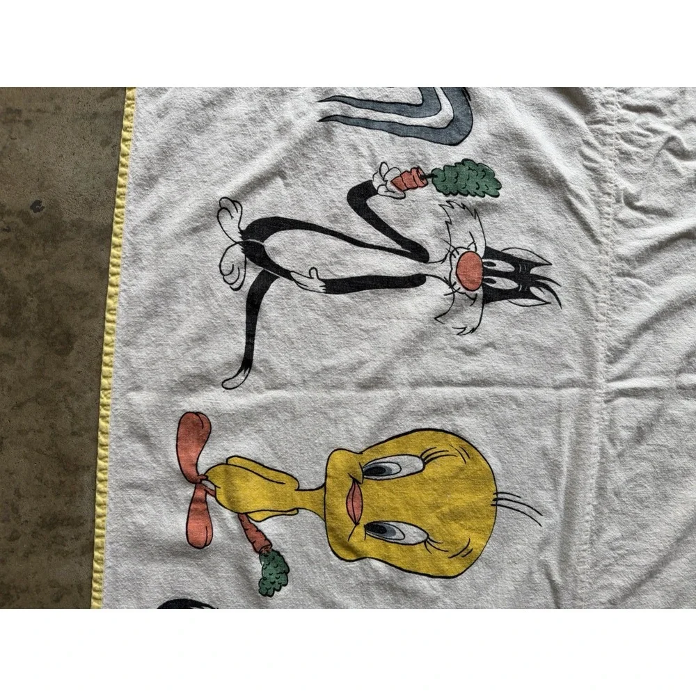 Vtg Warner Bros Looney Tunes Bedspread Twin Bugs Elmer Fudd Yosemite Sam Foghorn